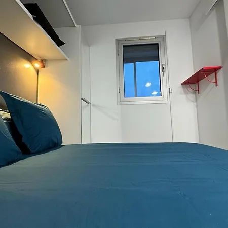 Апартаменты Comfortable A Few Steps From The Sea